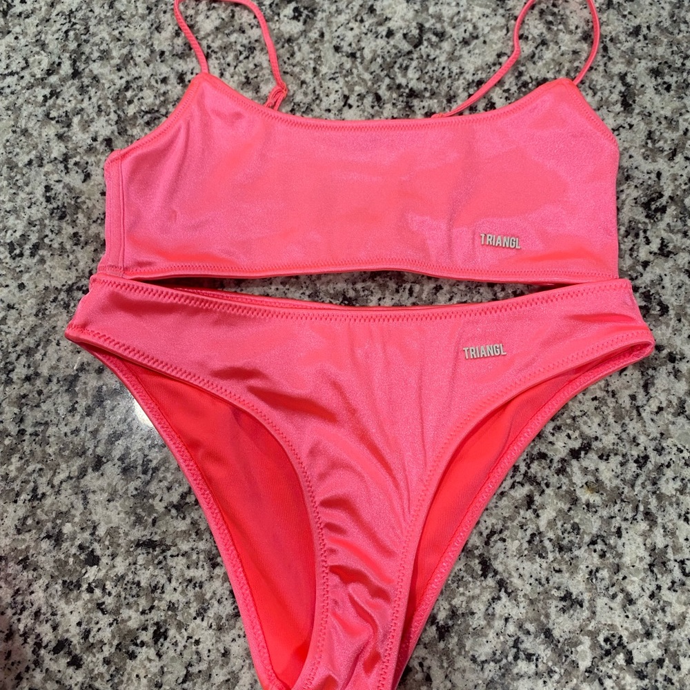 Triangl new condition bikini